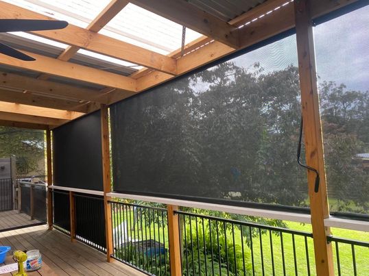 Outdoor Crank Handle Patio Blinds - All Blinds OnlineOutdoor Blinds
